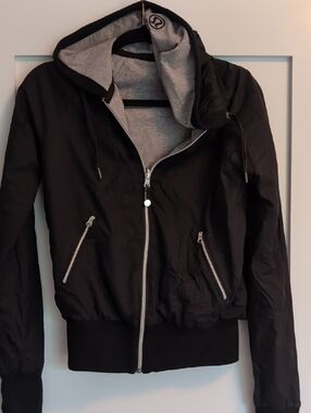 lululemon athletica Black Hooded Jacket with Gray Lining